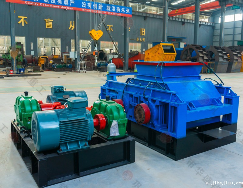 时产200吨石料生产线，制砂对辊机多少钱一台？