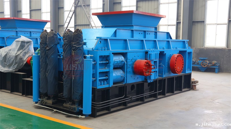 如何选购时产300吨破石液压对辊机？制砂机多少钱一台？