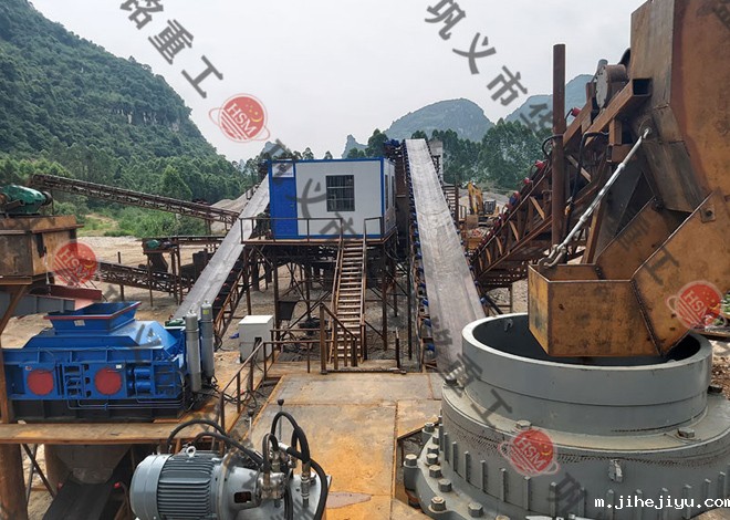 1510型液压taptap手机下载安装装车发往湖南