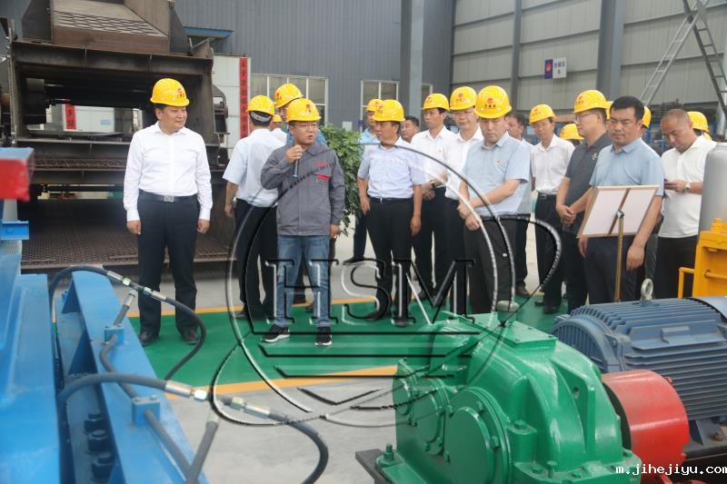 taptap手机下载安装厂家--热烈欢迎袁书记来我厂参观考察