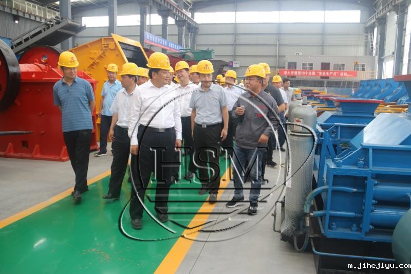 taptap手机下载安装厂家--热烈欢迎袁书记来我厂参观考察