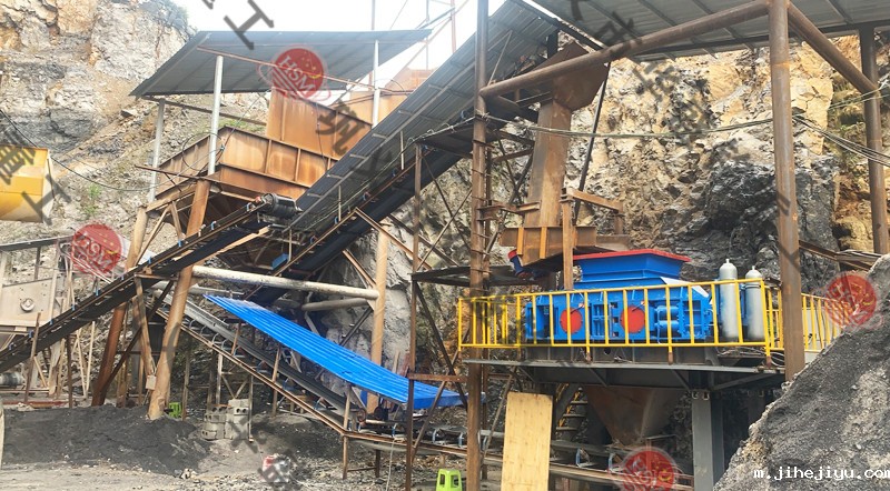 数控全自动液压对辊破碎机